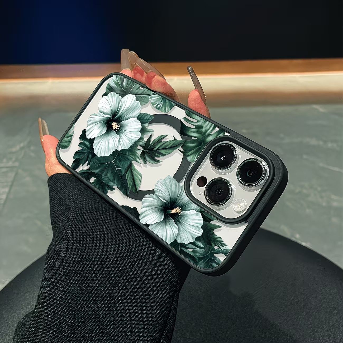 그린 플로럴 프린트 폰 케이스 (아이폰 17, 16,  - Phone Accessories Magnetic 리뷰 및 가격